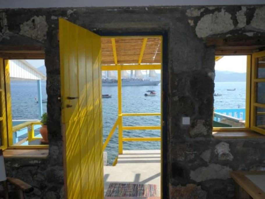 The Yellow Boat House Klima  Dış mekan fotoğraf