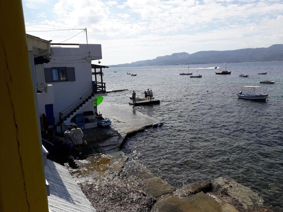The Yellow Boat House Klima  Dış mekan fotoğraf